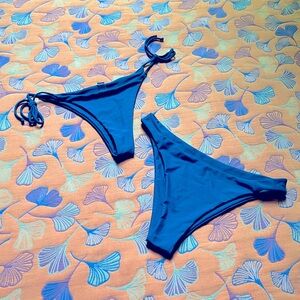 NWOT Bundle Bikini bottoms